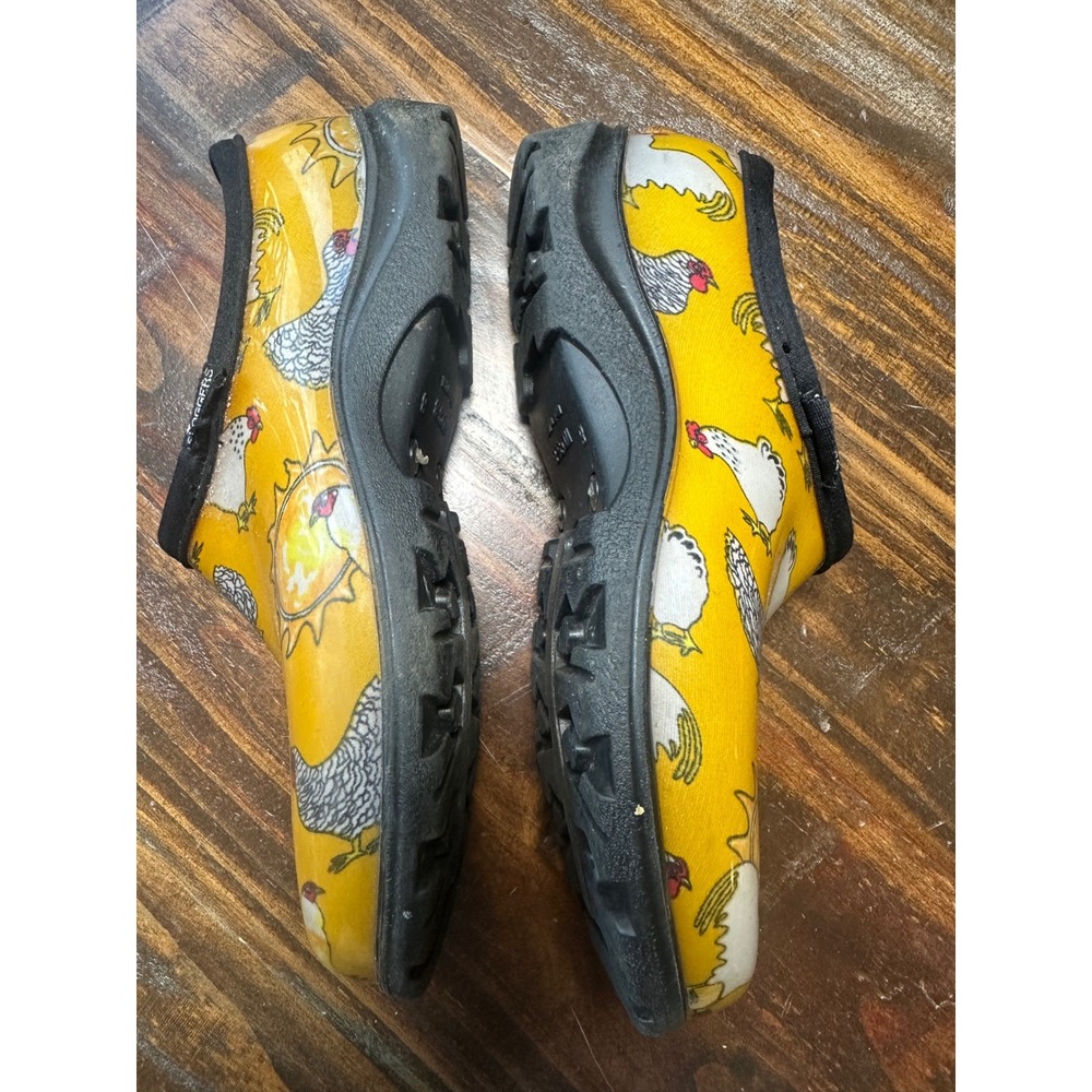 Sloggers Womens 8 Yellow Chicken Sun Print Waterproof Garden Shoes Clogs USA - Picture 8 of 9